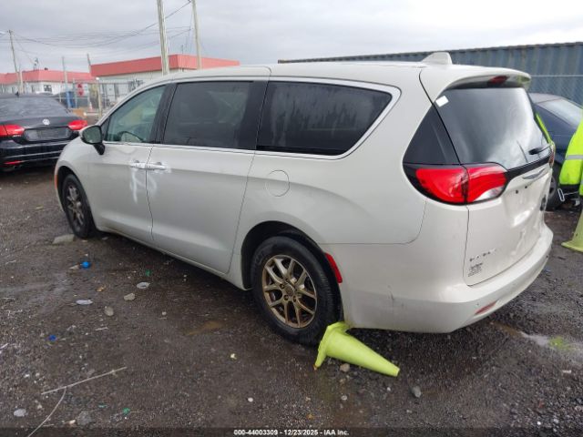 2017 CHRYSLER PACIFICA 2C4RC1DG2HR794660 Photo 2