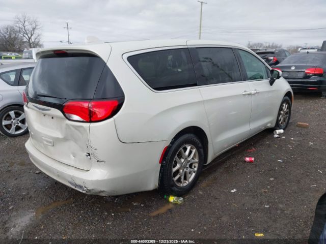 2017 CHRYSLER PACIFICA 2C4RC1DG2HR794660 Photo 3