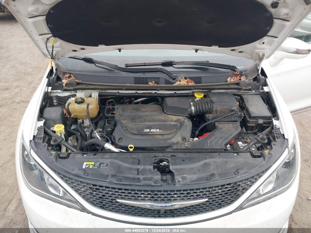 2017 CHRYSLER PACIFICA 2C4RC1GG8HR638103 Photo 9