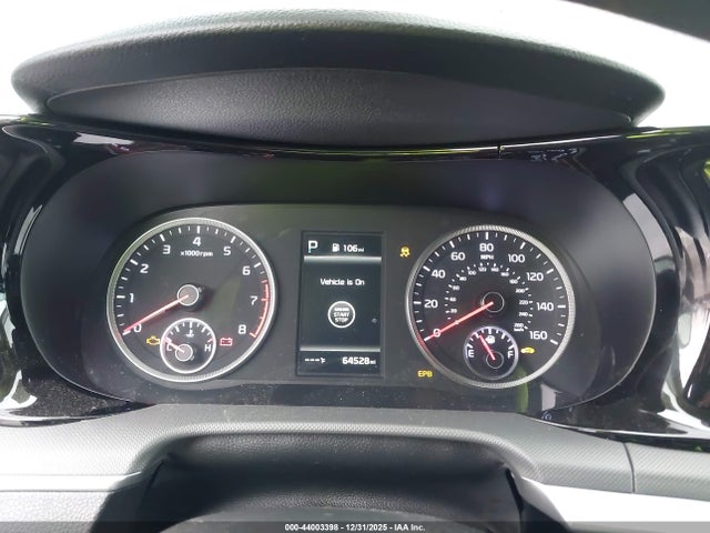 5XXG14J26NG137033 KIA K5 LXS