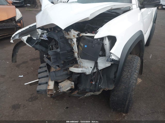 3TMCZ5AN4JM121574 Toyota Tacoma Trd Sport
