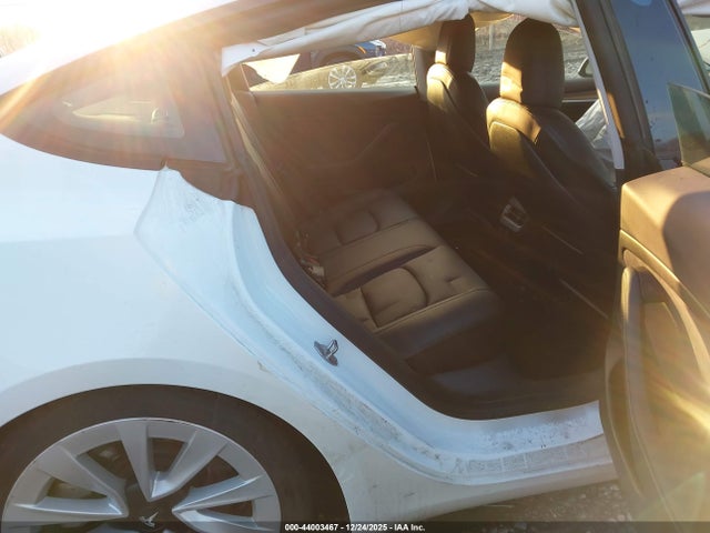 2022 TESLA MODEL 3 5YJ3E1EB5NF105799 Photo 7