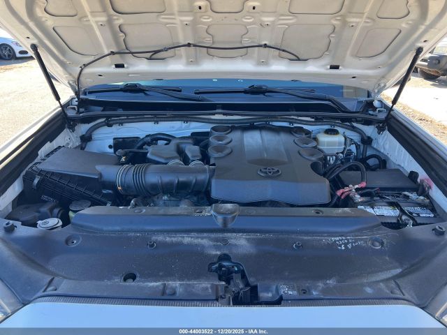 2014 TOYOTA 4RUNNER JTEBU5JR7E5200547 Photo 9