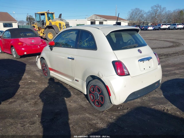 2015 FIAT 500E 3C3CFFGE3FT732803 Photo 2