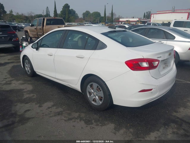 2017 CHEVROLET CRUZE 1G1BC5SM8H7181485 Photo 2
