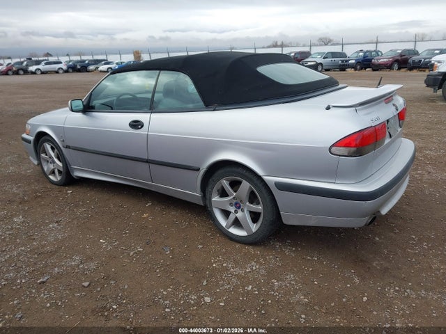 2002 SAAB 9-3 YS3DF75K827012242 Photo 2