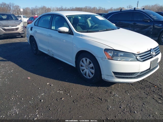 44003685 :رقم المزاد ، 1VWAP7A33DC122869 vin ، 2013 Volkswagen Passat 2.5l S مزاد بيع