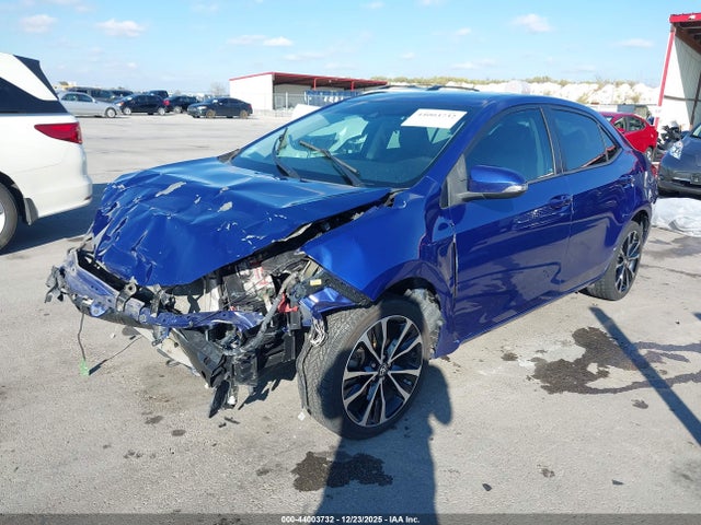Toyota COROLLA SE 2018 5YFBURHE2JP758222 Image 2