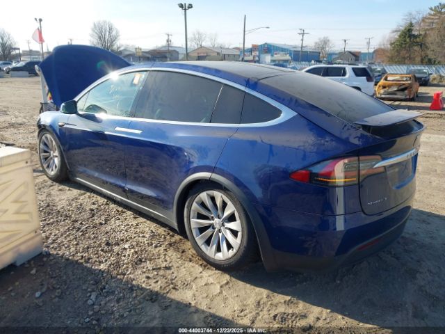 2016 TESLA MODEL X 5YJXCDE2XGF025992 Photo 2