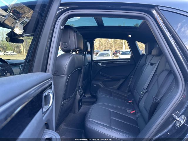 2019 PORSCHE MACAN WP1AA2A52KLB02083 Photo 7