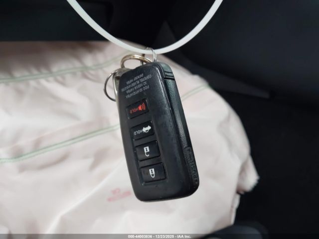 2016 LEXUS IS 200T JTHBA1D20G5020543 Photo 10