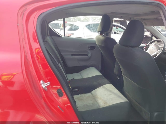 JTDKDTB37E1071008 Toyota Prius C Three