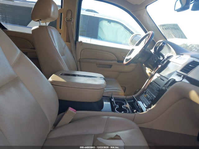 2010 CADILLAC ESCALADE 1GYUKBEF6AR249155 Photo 4