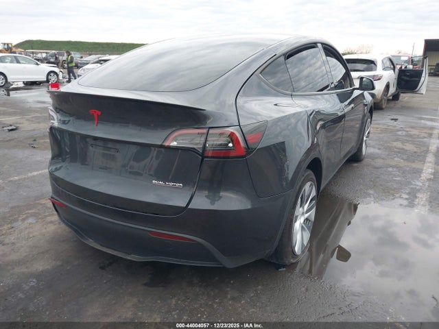 2024 TESLA MODEL Y 7SAYGDED1RF078094 Photo 3