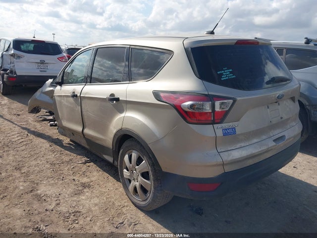 1FMCU0F78HUA22821 Ford ESCAPE S