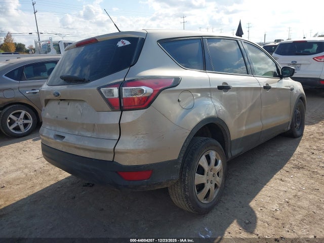1FMCU0F78HUA22821 Ford ESCAPE S