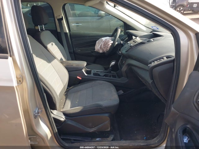 1FMCU0F78HUA22821 Ford ESCAPE S