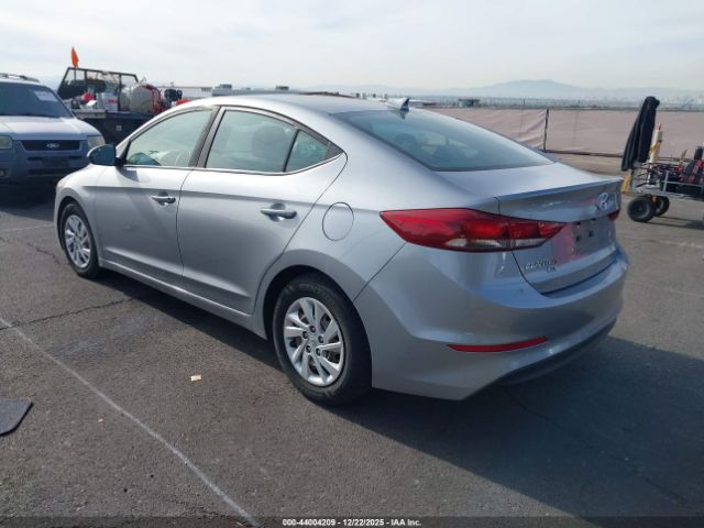 2017 HYUNDAI ELANTRA 5NPD74LF4HH211981 Photo 2