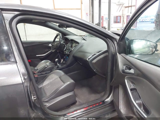 1FADP3L91JL283040 Ford FOCUS ST