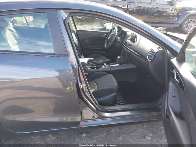 3MZBM1T7XGM317350 Mazda Mazda3 I Sport