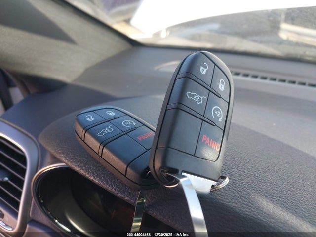 2021 JEEP GRAND CHEROKEE 1C4RJFBG5MC802369 Photo 10