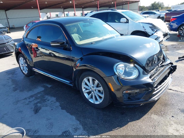 Volkswagen Beetle 1.8t Se/1.8t Sel 2017 3VWJ17AT8HM624332 zdjęcie główne