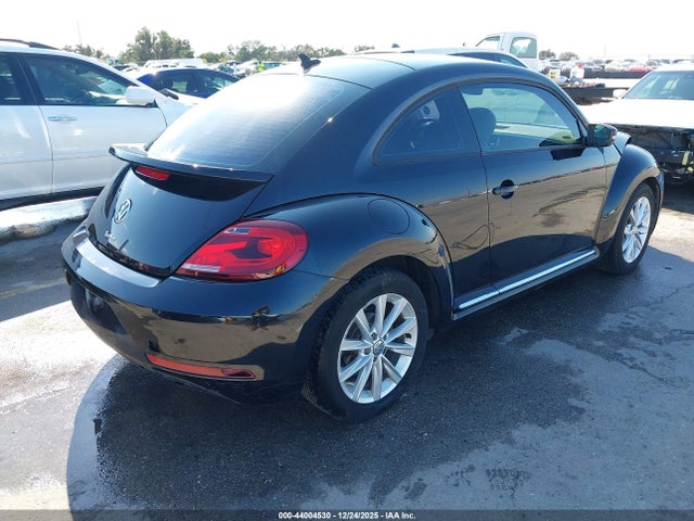 2017 Volkswagen Beetle 1.8t Se/1.8t Sel მანქანა იყიდება აუქციონზე, vin: 3VWJ17AT8HM624332, აუქციონის ნომერი: 44004530