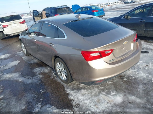 1G1ZD5ST3JF215105 Chevrolet MALIBU LT