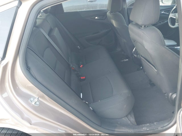 1G1ZD5ST3JF215105 Chevrolet MALIBU LT