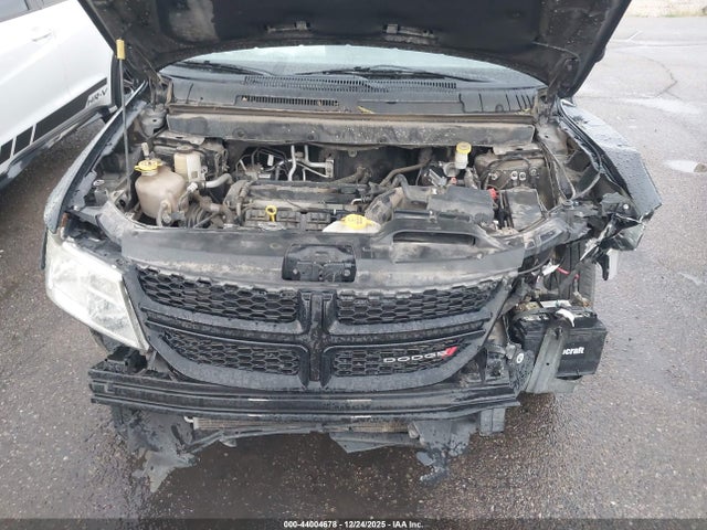 3C4PDCAB9JT447886 Dodge JOURNEY SE