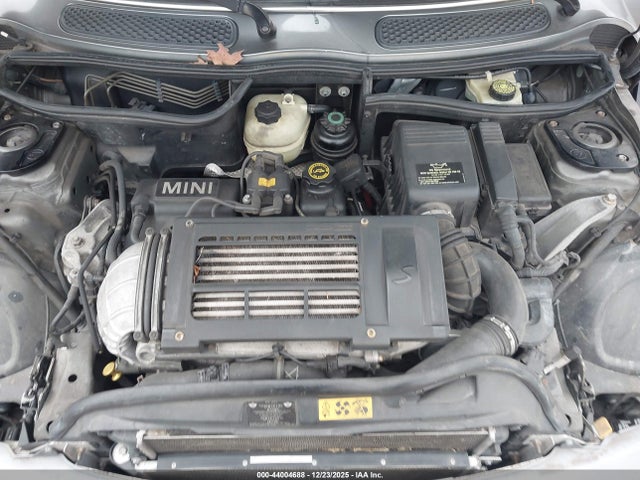 2005 MINI COOPER S WMWRH335X5TF85006 Photo 9