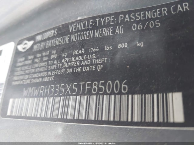 2005 MINI COOPER S WMWRH335X5TF85006 Photo 8