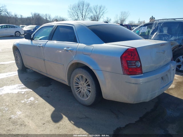 2010 CHRYSLER 300 2C3CA5CV6AH201255 Photo 2