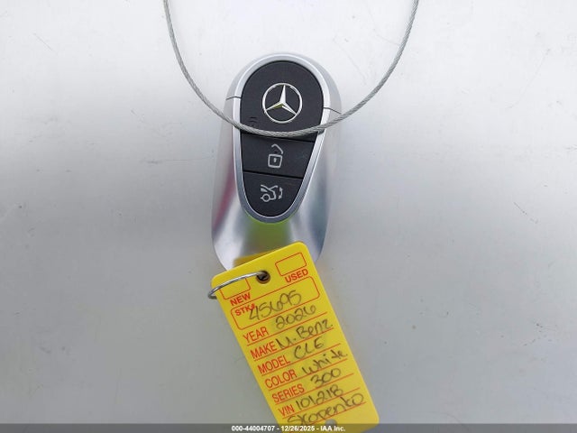 W1KMJ4HB0TF101218 Mercedes-Benz Cle 300