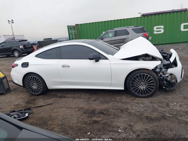 W1KMJ4HB0TF101218 Mercedes-Benz Cle 300