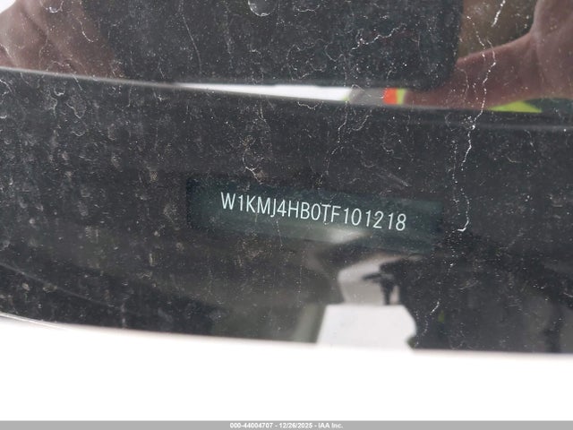 W1KMJ4HB0TF101218 Mercedes-Benz Cle 300