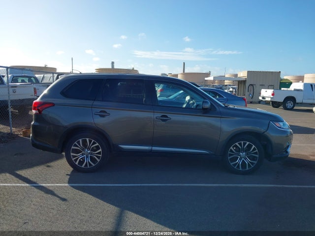 JA4AD3A38GZ013162 Mitsubishi Outlander Se/sel