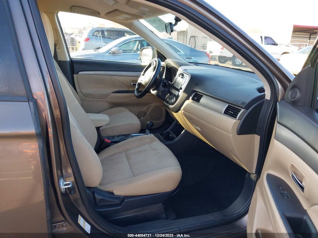 JA4AD3A38GZ013162 Mitsubishi Outlander Se/sel