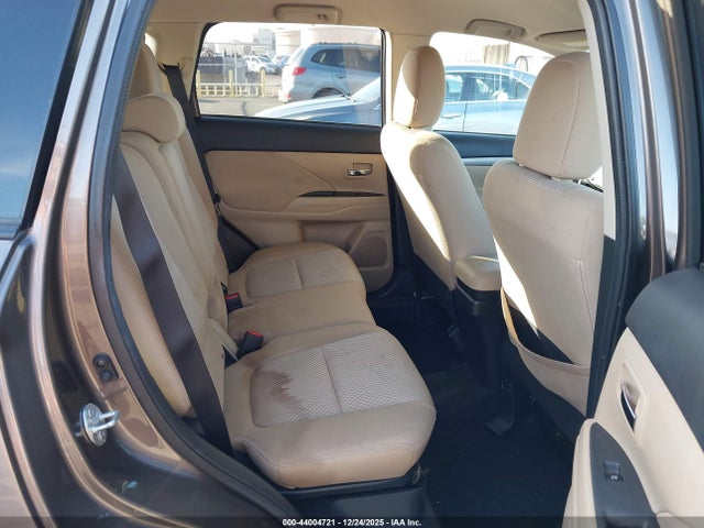 JA4AD3A38GZ013162 Mitsubishi Outlander Se/sel