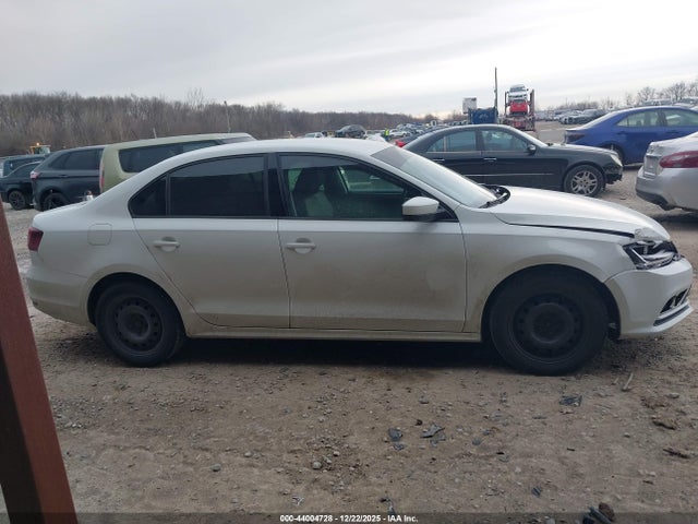 44004728 :رقم المزاد ، 3VW2B7AJ6JM208737 vin ، 2018 Volkswagen Jetta 1.4t S مزاد بيع