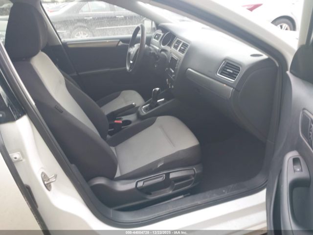 2018 VOLKSWAGEN JETTA 3VW2B7AJ6JM208737 Photo 4