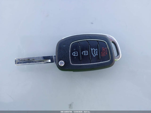 5XYZTDLB7HG394640 Hyundai Santa Fe Sport 2.4l