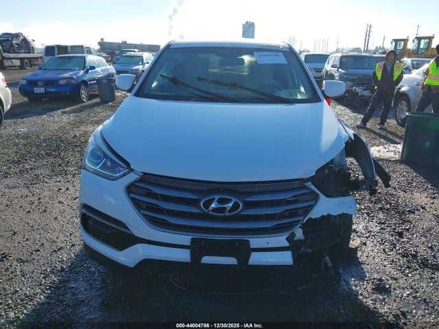 5XYZTDLB7HG394640 Hyundai Santa Fe Sport 2.4l