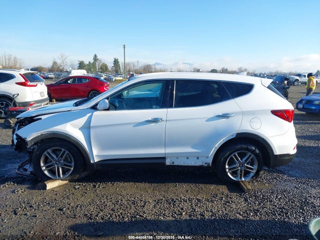 5XYZTDLB7HG394640 Hyundai Santa Fe Sport 2.4l