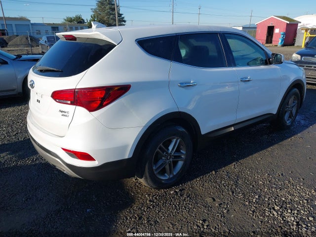 5XYZTDLB7HG394640 Hyundai Santa Fe Sport 2.4l