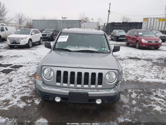 1C4NJPBB0HD203856 Jeep Patriot Sport Fwd