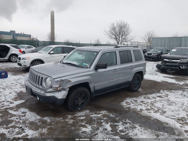 1C4NJPBB0HD203856 Jeep Patriot Sport Fwd