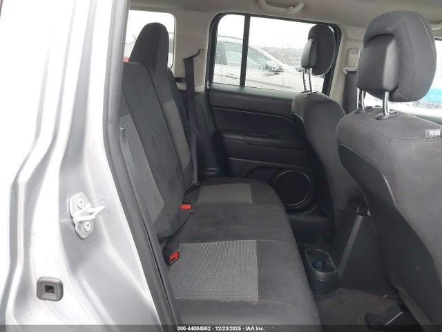 1C4NJPBB0HD203856 Jeep Patriot Sport Fwd