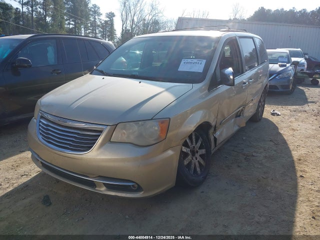 44004914 :رقم المزاد ، 2A4RR8DG1BR713009 vin ، 2011 Chrysler Town & Country Touring-l مزاد بيع