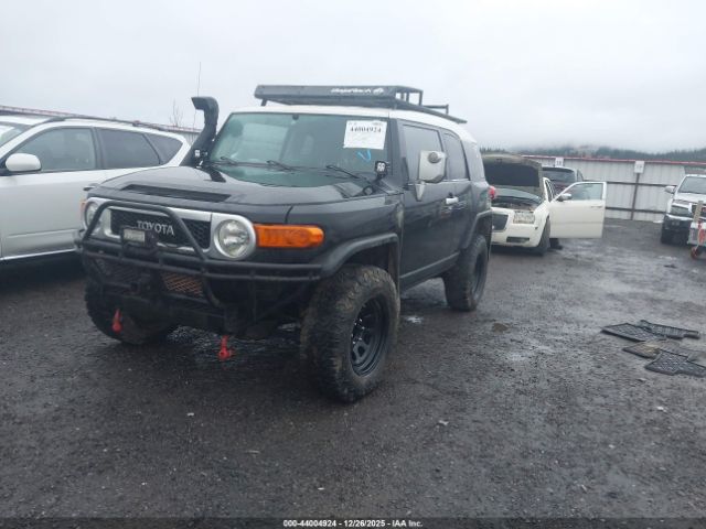 2007 TOYOTA FJ CRUISER JTEBU11FX70025726 Photo 1